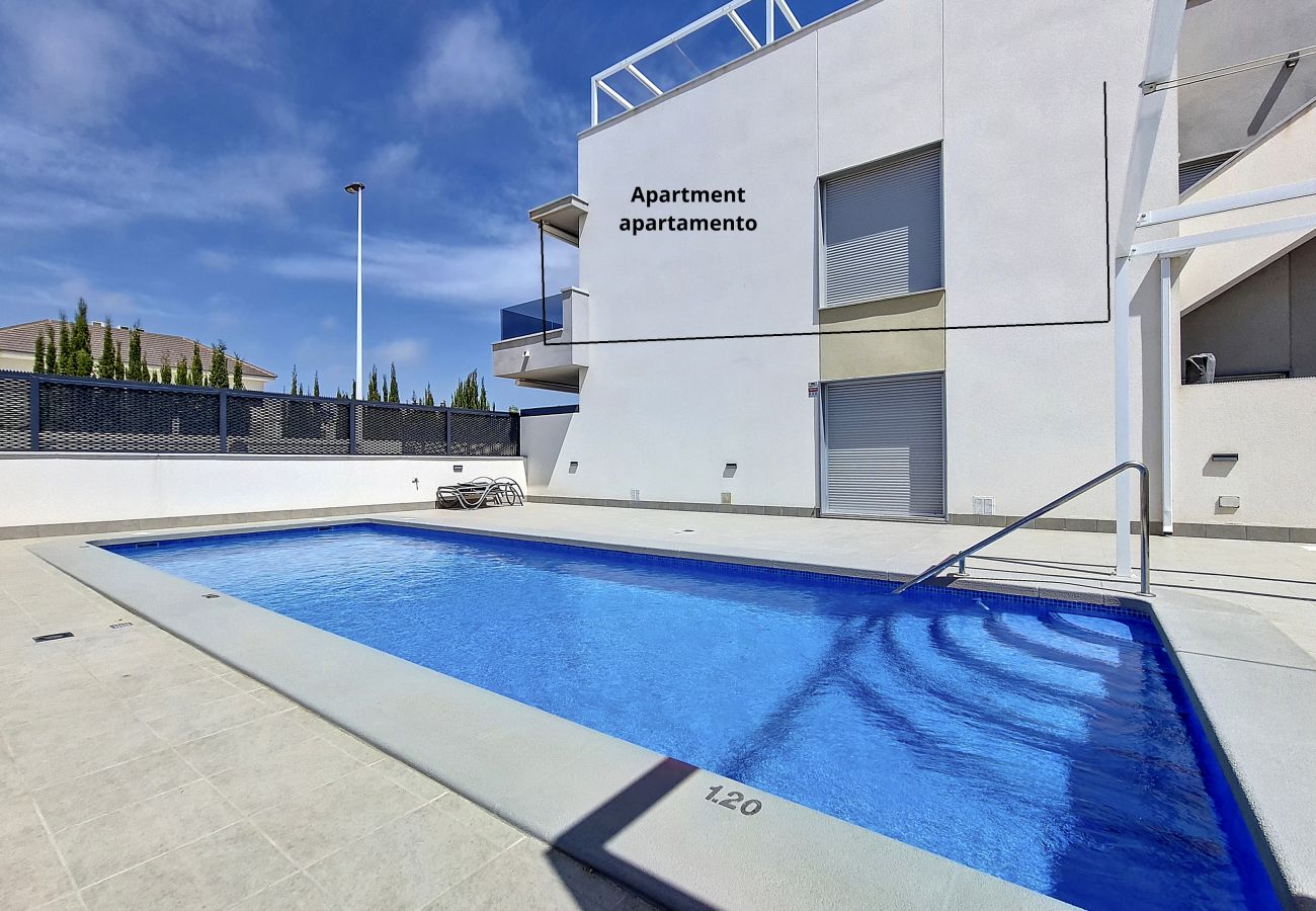 Apartment overlooking the pool in San Pedro del Pinatar, Costa Cálida